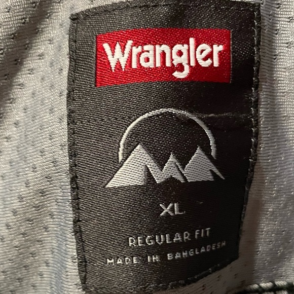 Wrangler Mens XL Short Sleeve Button Down Regular Fit Shirt Gray Black Plaid - Picture 3 of 6